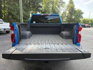 Chevrolet Silverado 1500 2025 4x2 Custom 4dr Crew Cab 5.8 ft. CB
