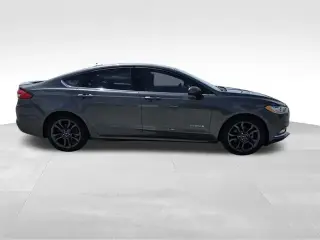 Fusión de Ford Hybrid 2018 SE 4dr Sedán