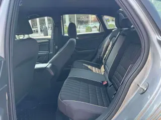 Volkswagen Jetta 2022 Sport 4dr Sedan 6M