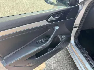 Volkswagen Jetta 2022 Sport 4dr Sedan 6M