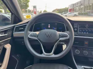 Volkswagen Jetta 2022 Sport 4dr Sedan 6M