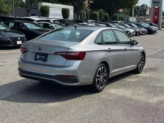Volkswagen Jetta 2022 Sport 4dr Sedan 6M