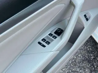 Volkswagen Jetta 2023 SE 4dr Sedán
