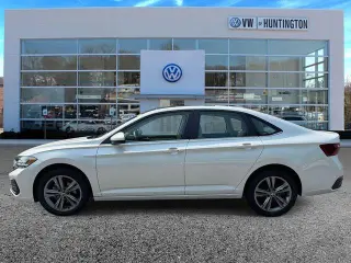 Volkswagen Jetta 2023 SE 4dr Sedán
