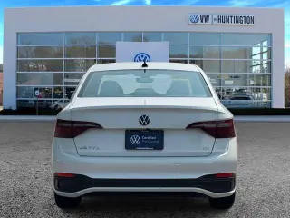Volkswagen Jetta 2023 SE 4dr Sedán