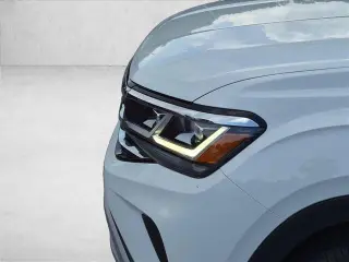 Volkswagen Atlas Cross Sport 2022 V6 SE 4dr SUV con tecnología