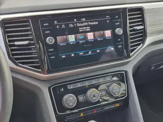Volkswagen Atlas Cross Sport 2022 V6 SE 4dr SUV con tecnología