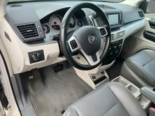 Volkswagen Routan 2012 SE 4dr Mini-Van