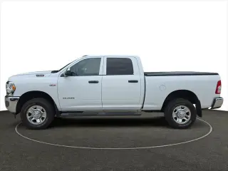 Ram 2500 2021 4x4 Tradesman 4p Cab de Tripulacion 6.3 ft. CA Camioneta