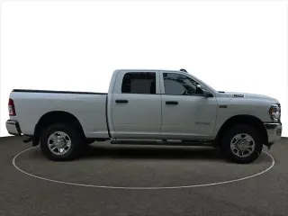 Ram 2500 2021 4x4 Tradesman 4p Cab de Tripulacion 6.3 ft. CA Camioneta