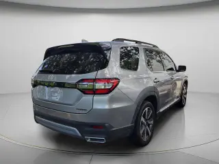 Honda Pilot 2025 Touring 4p SUV