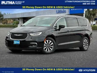 Chrysler Pacifica Plug-In Hybrid 2024 Select 4dr Mini-Van