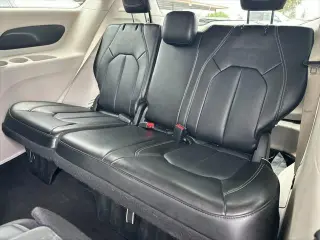 Chrysler Pacifica Plug-In Hybrid 2024 Select 4dr Mini-Van