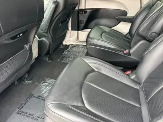 Chrysler Pacifica Plug-In Hybrid 2024 Select 4dr Mini-Van