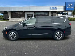 Chrysler Pacifica Plug-In Hybrid 2024 Select 4dr Mini-Van