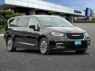 Chrysler Pacifica Plug-In Hybrid 2024 Select 4dr Mini-Van