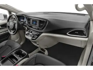 Chrysler Pacifica 2018 Touring Plus 4dr Mini-Van