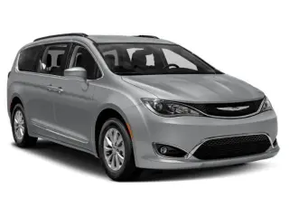 Chrysler Pacifica 2018 Touring Plus 4dr Mini-Van