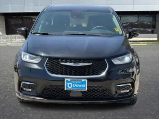 Chrysler Pacifica Plug-In Hybrid 2024 Select 4dr Mini-Van