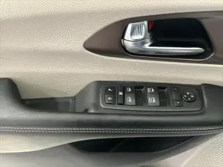 Chrysler Voyager 2022 LX 4dr Mini-Van
