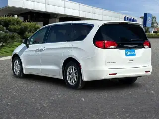 Chrysler Voyager 2022 LX 4dr Mini-Van