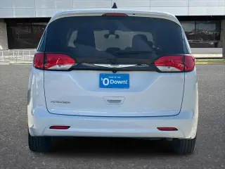 Chrysler Voyager 2022 LX 4dr Mini-Van
