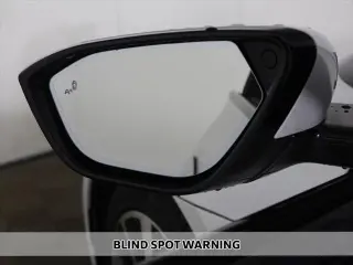 Lucid Air 2024 AWD Touring 4p Sedan