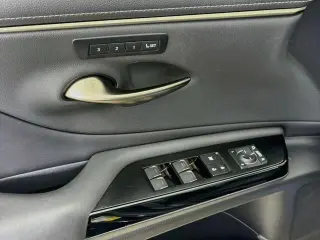Lexus ES 350 2023 F SPORT Handling 4dr Sedan