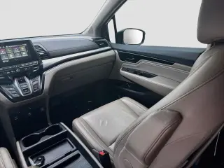 Honda Odyssey 2023 Touring 4p Mini-Van