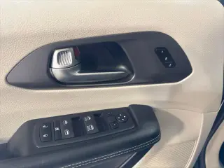 Chrysler Pacifica 2024 Touring L 4dr Mini-Van