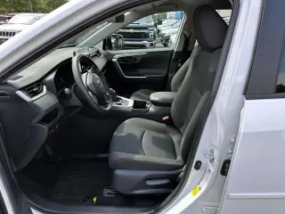 Toyota RAV4 Híbrido 2024 AWD LE 4dr SUV