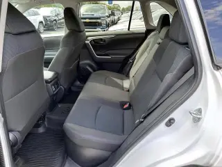 Toyota RAV4 Híbrido 2024 AWD LE 4dr SUV