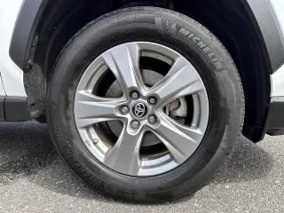 Toyota RAV4 Híbrido 2024 AWD LE 4dr SUV