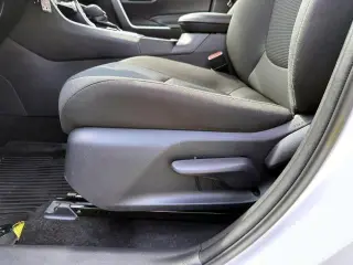 Toyota RAV4 Híbrido 2024 AWD LE 4dr SUV