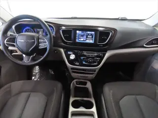 Chrysler Voyager 2023 LX 4dr Minivan