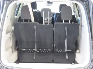 Chrysler Voyager 2023 LX 4dr Minivan