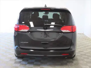 Chrysler Voyager 2023 LX 4dr Minivan