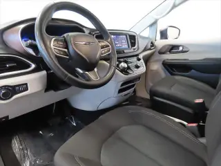 Chrysler Voyager 2023 LX 4dr Minivan