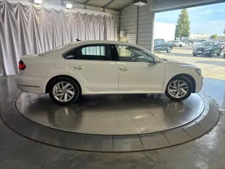 Volkswagen Passat 2018 2.0T SE 4dr Sedan
