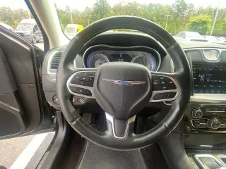 Chrysler 300 2018 AWD Limited 4dr Sedán