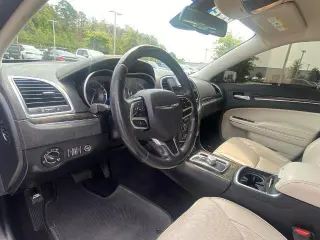 Chrysler 300 2018 AWD Limited 4dr Sedán