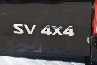 Nissan Frontier 2016 4x4 SV 4p Crew Cab 5 ft. SB Pickup 6M (versión de mitad de año)