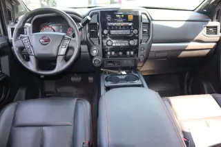 Nissan Titan 2024 4x4 PRO-4X 4p Cabaña de Tripulación 5.6 ft. SB