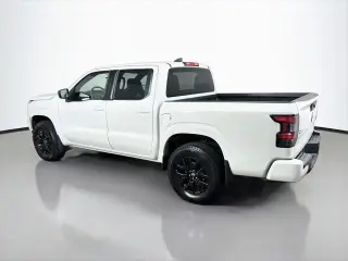 Nissan Frontier 2023 4x4 S 4 puertas Crew Cab 5 pies SB