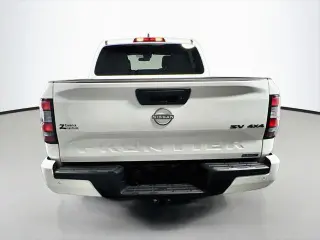 Nissan Frontier 2023 4x4 S 4 puertas Crew Cab 5 pies SB
