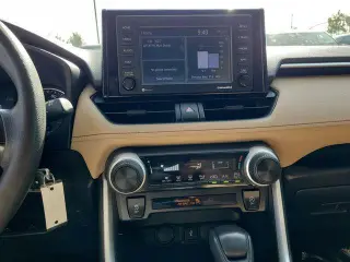 Toyota RAV4 2022 AWD LE 4p SUV