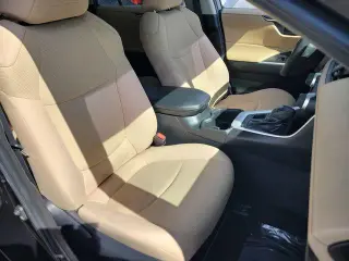 Toyota RAV4 2022 AWD LE 4p SUV