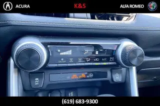 Toyota RAV4 2025 AWD LE 4dr SUV