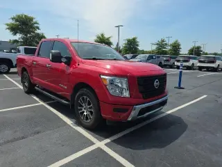 Nissan Titan 2021 4x2 SV 4dr Crew Cab 5.6 ft. SB