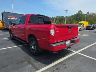 Nissan Titan 2021 4x2 SV 4dr Crew Cab 5.6 ft. SB